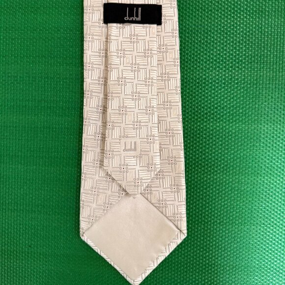 Dunhill 100% Silk Tie  Classics -56" x 3.75" Made in England - Picture 2 of 2